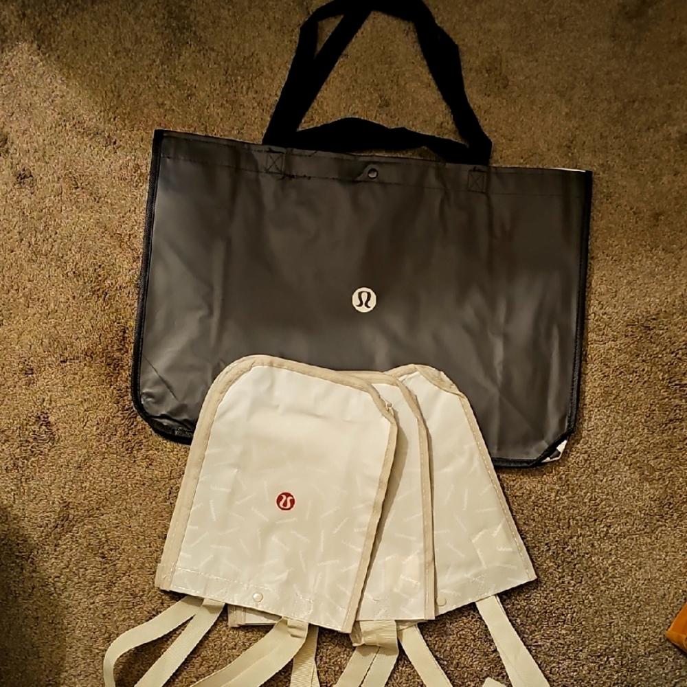 4 Lululemon Reusable Bags